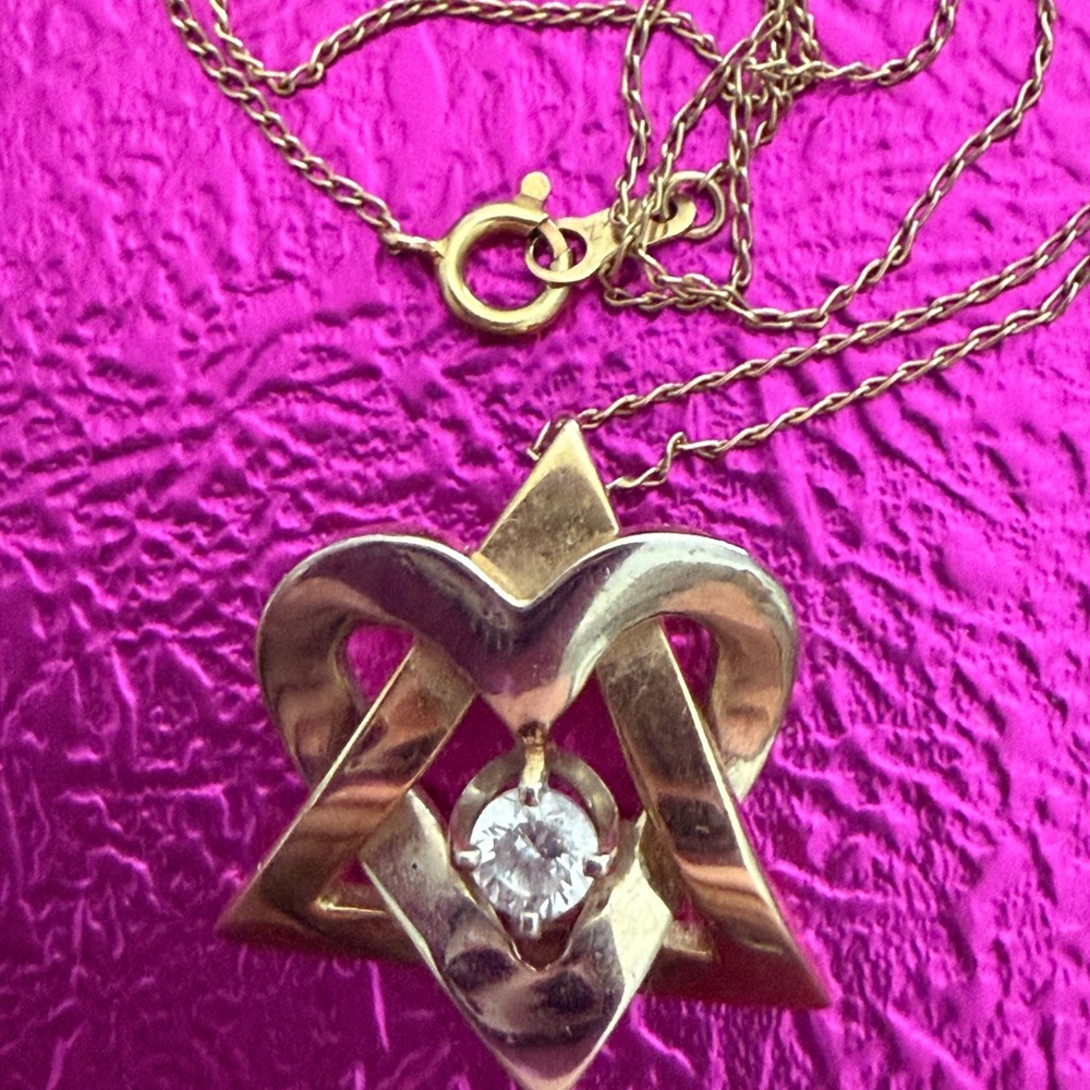 Gold Heart Pendant Necklace